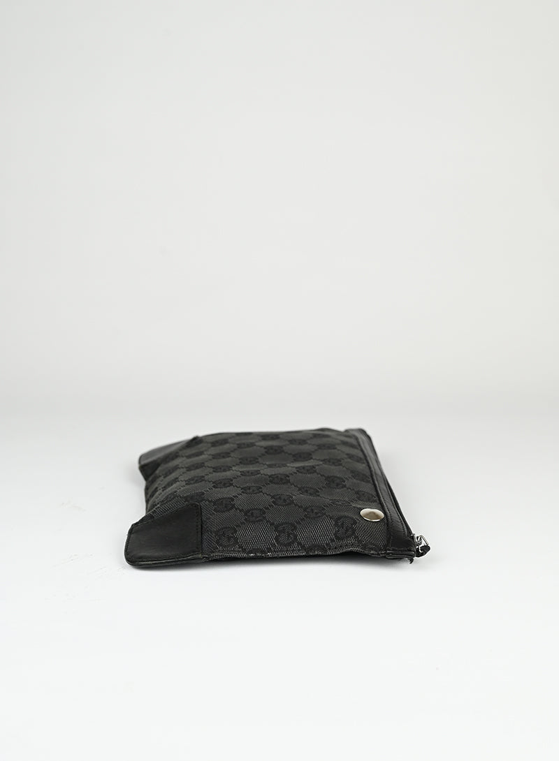 Gucci Pochette in tessuto Monogram nero