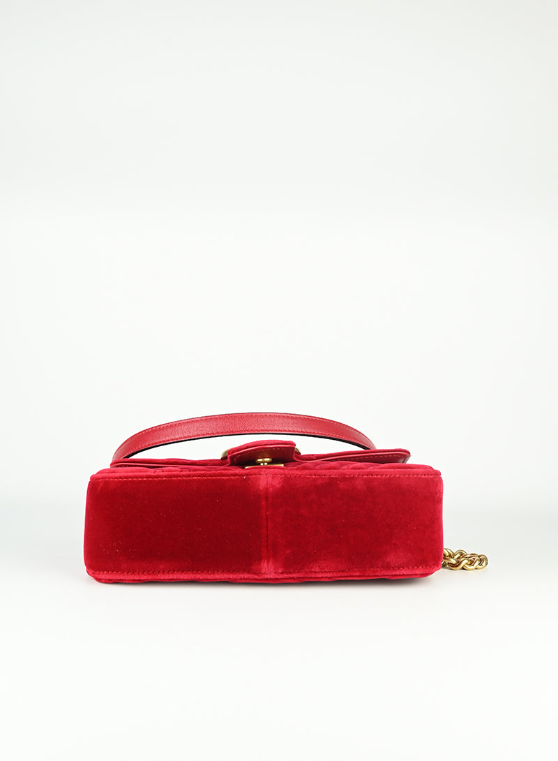 Gucci Borsa Marmont in velluto rosso