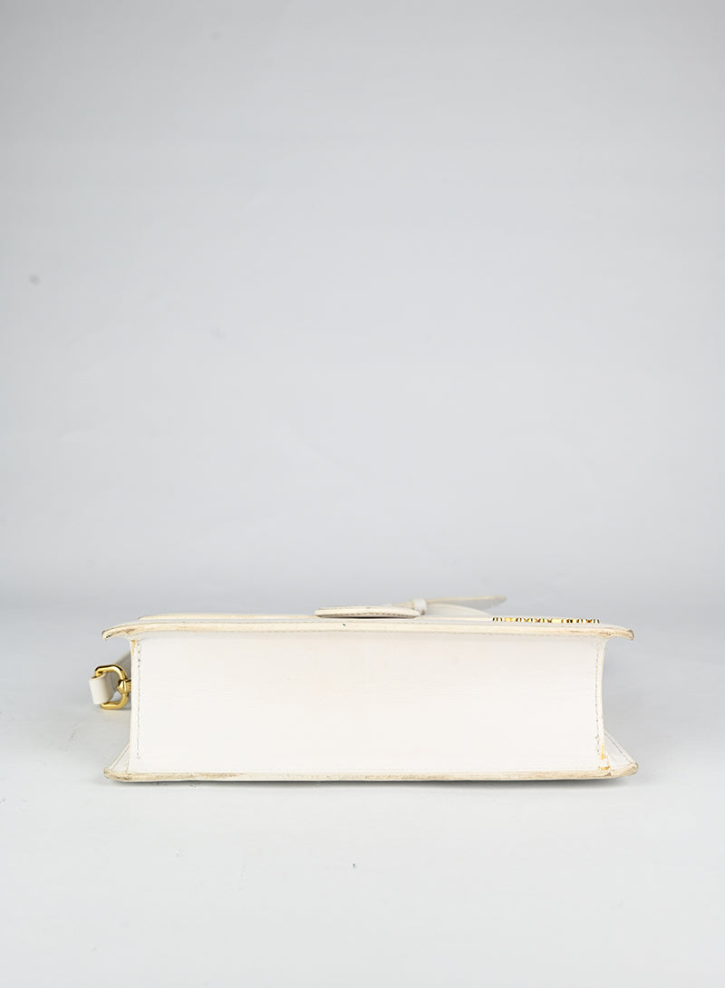 Jacquemus Borsa Le Grand Bambino in pelle bianca