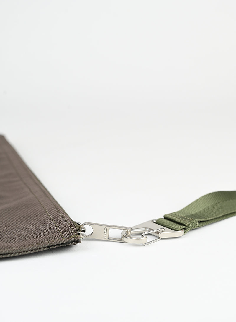 Kenzo Pochette in tessuto verde -  lesleyluxuryvintage