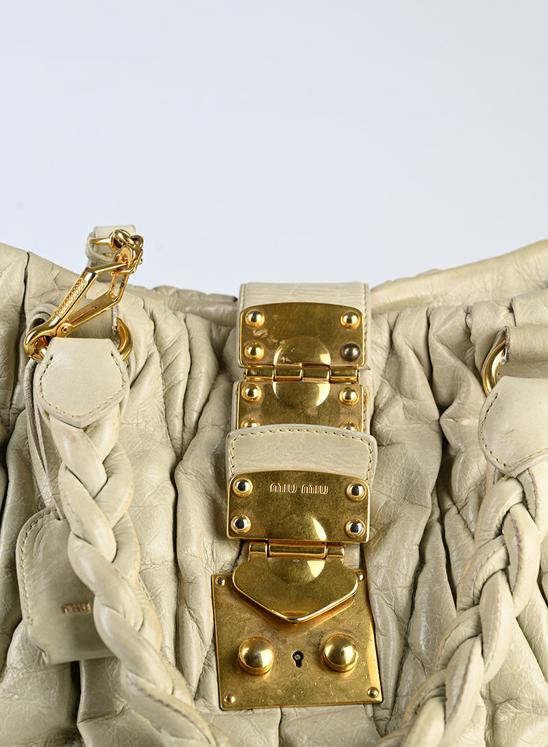 Miu Miu Borsa a spalla in pelle coffer ecrù