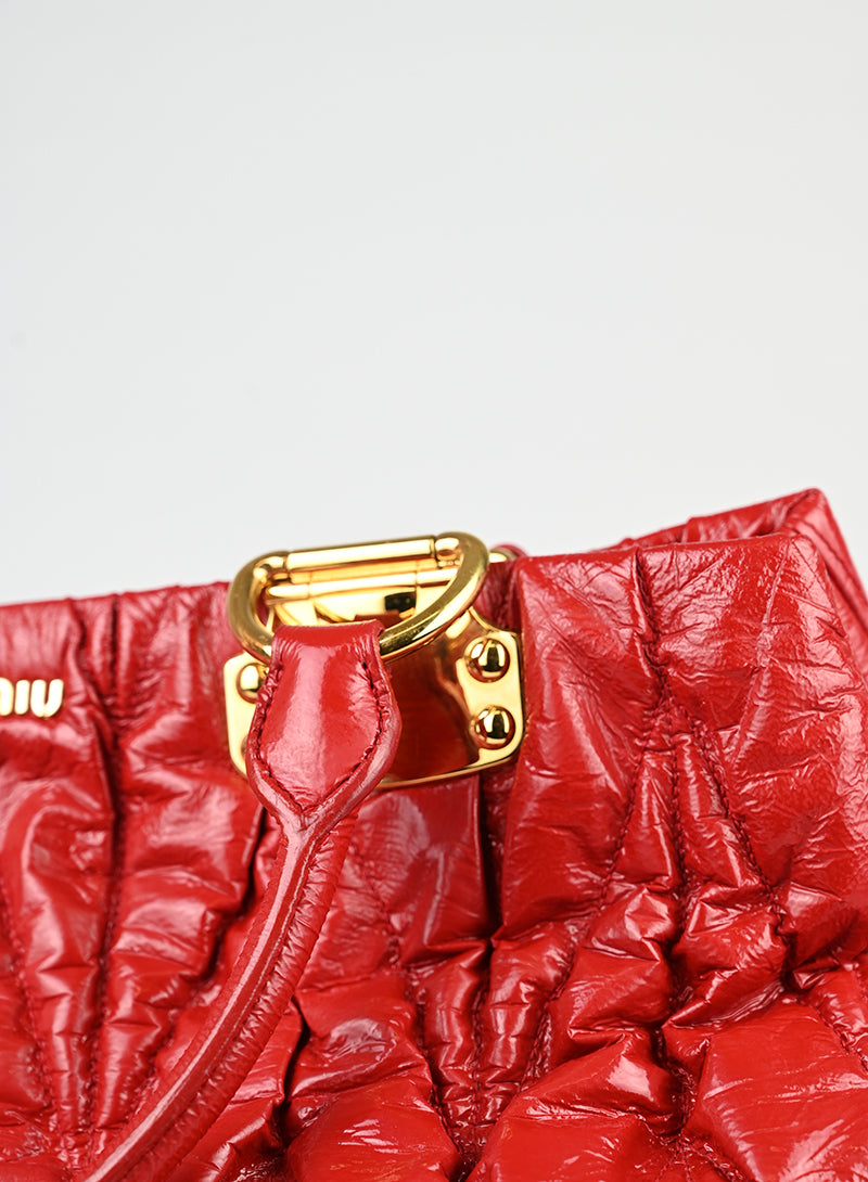 Miu Miu Shopper in vernice rossa