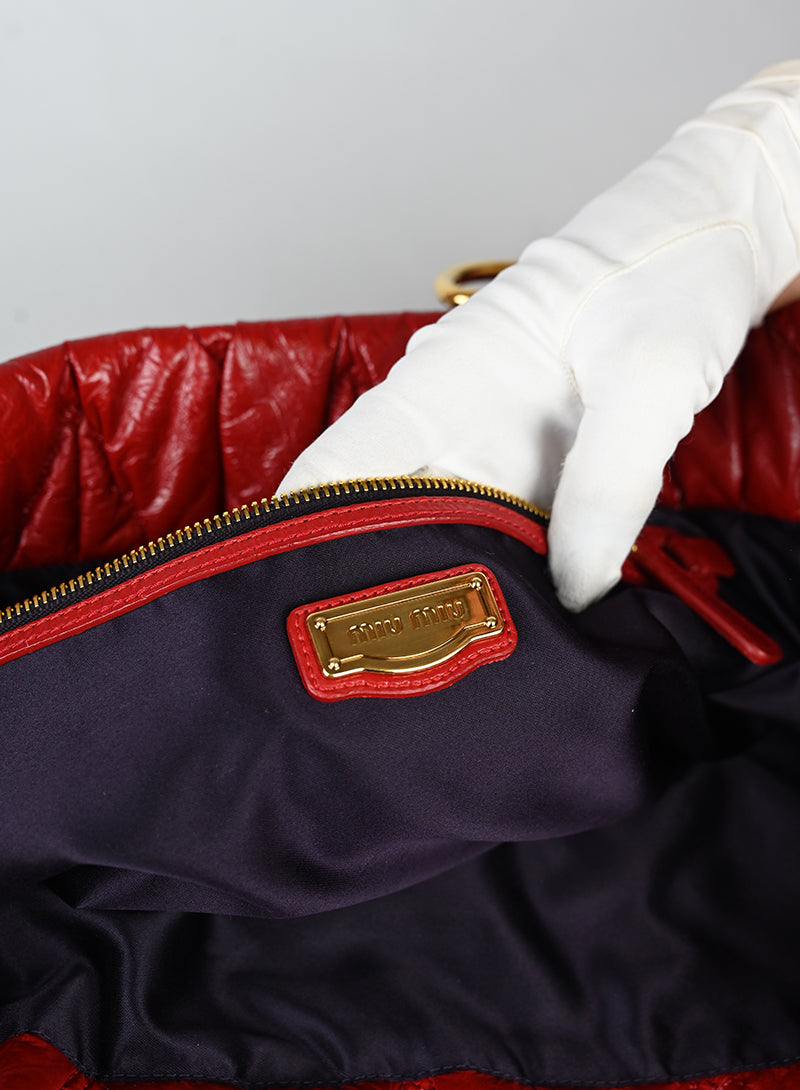 Miu Miu Shopper in vernice rossa