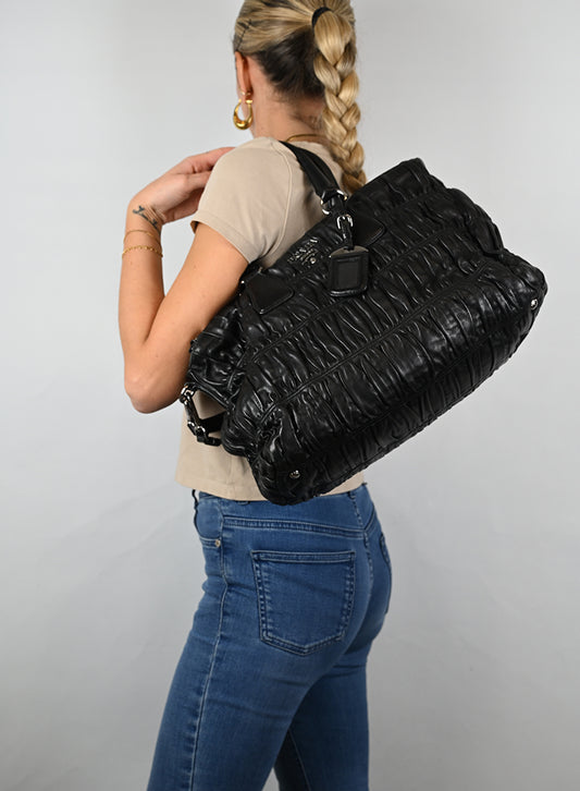Prada Borsa Gaufre Pelle Nera -  lesleyluxuryvintage