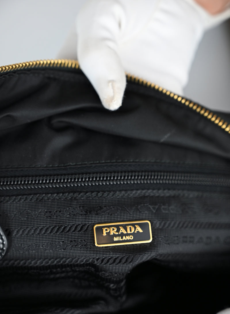 Prada Borsa a Spalla Nylon Nera