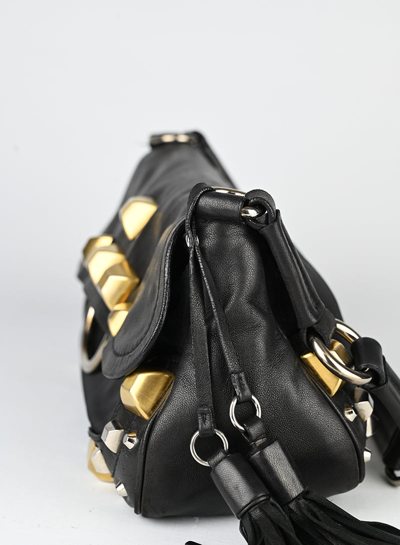 Prada Borsa in pelle nera con borchie