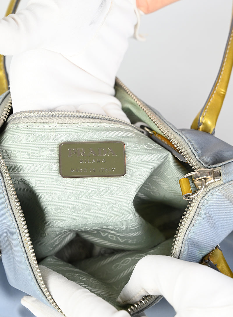 Prada Borsa in Re-nylon azzurra e oro
