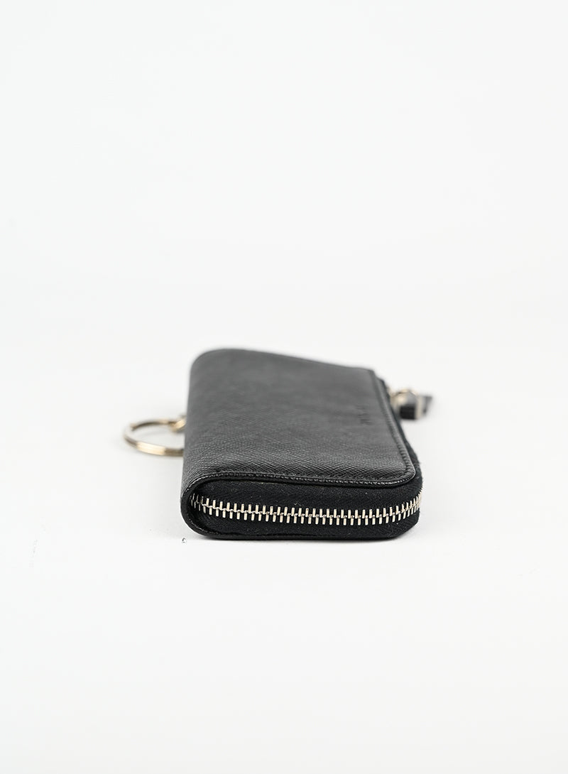 Prada Portachiavi in pelle Saffiano nera – lesleyluxuryvintage