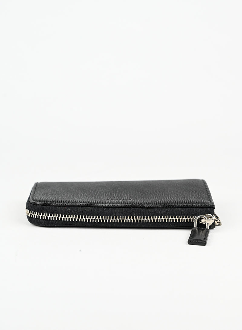 Prada Portachiavi in pelle Saffiano nera -  lesleyluxuryvintage