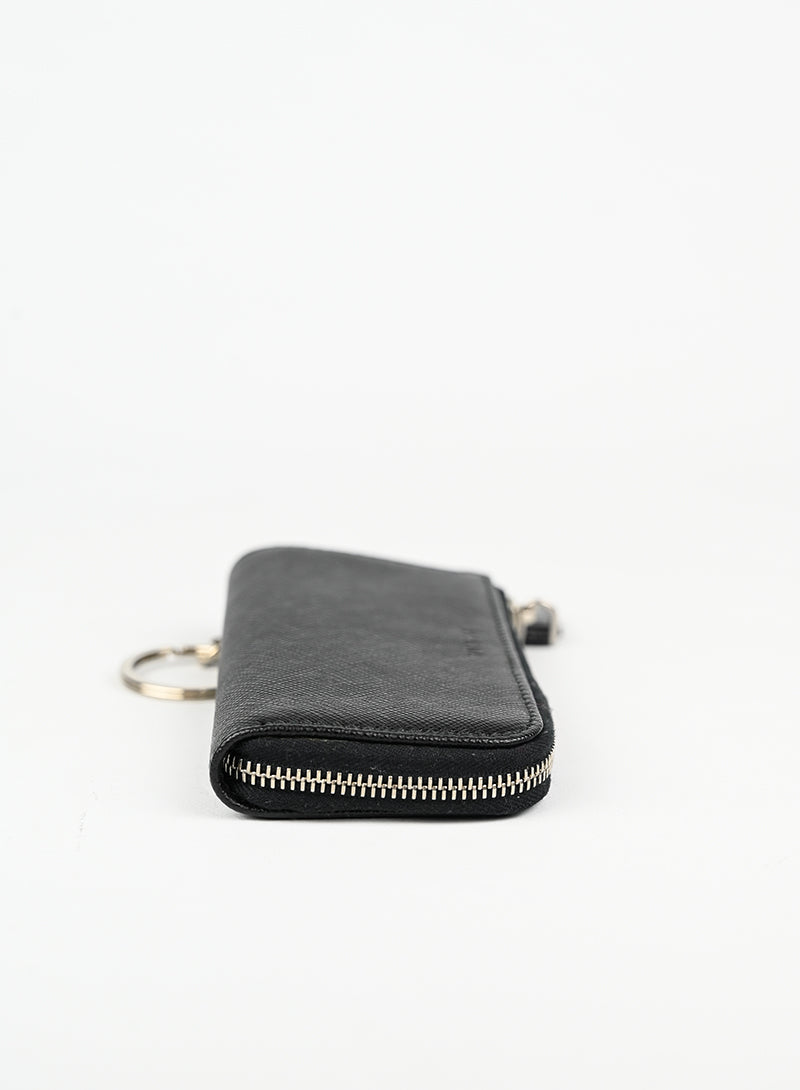 Prada Portachiavi in pelle Saffiano nera – lesleyluxuryvintage