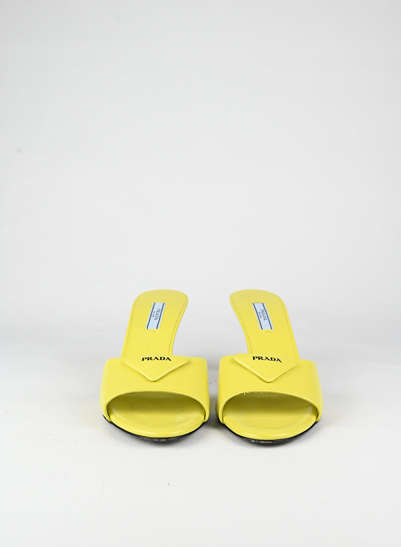 Prada Sandali Sabot con tacco in pelle gialla - N. 39