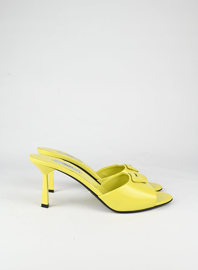 Prada Sandali Sabot con tacco in pelle gialla - N. 39