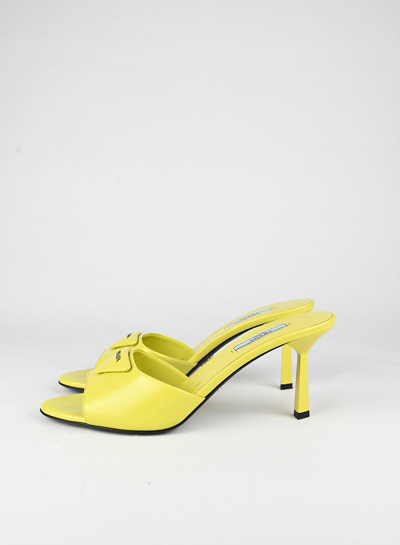 Prada Sandali Sabot con tacco in pelle gialla - N. 39