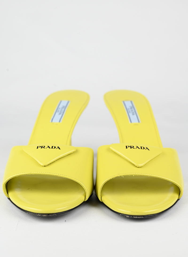 Prada Sandali Sabot con tacco in pelle gialla - N. 39