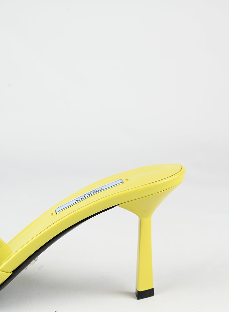 Prada Sandali Sabot con tacco in pelle gialla - N. 39