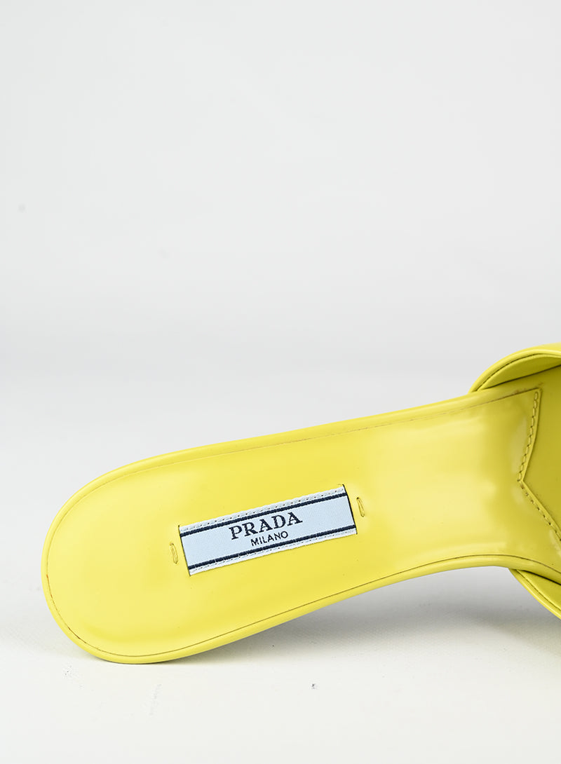 Prada Sandali Sabot con tacco in pelle gialla - N. 39