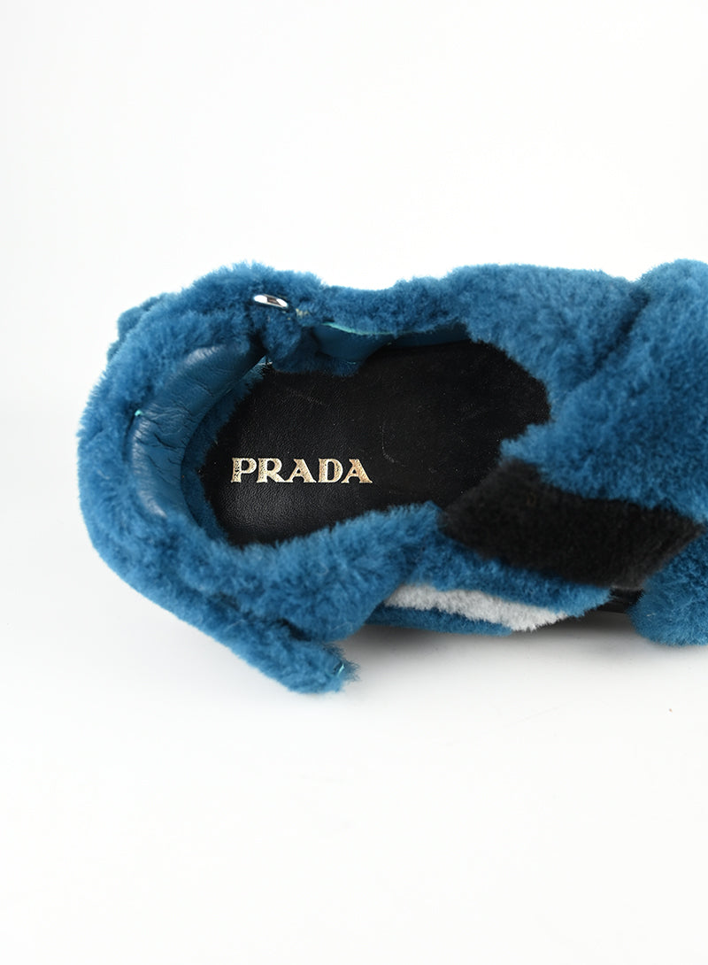 Prada Sandali con pelliccia blu - N. 39