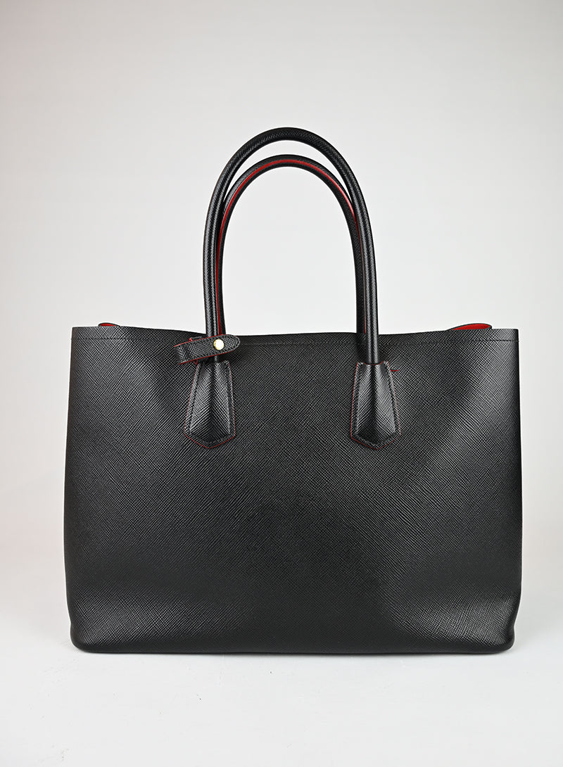 Prada Shopper in pelle Saffiano nera