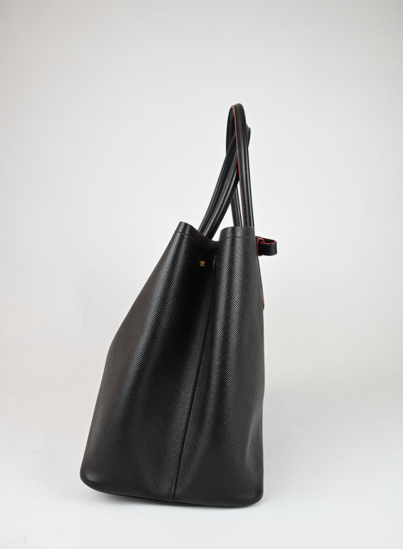 Prada Shopper in pelle Saffiano nera
