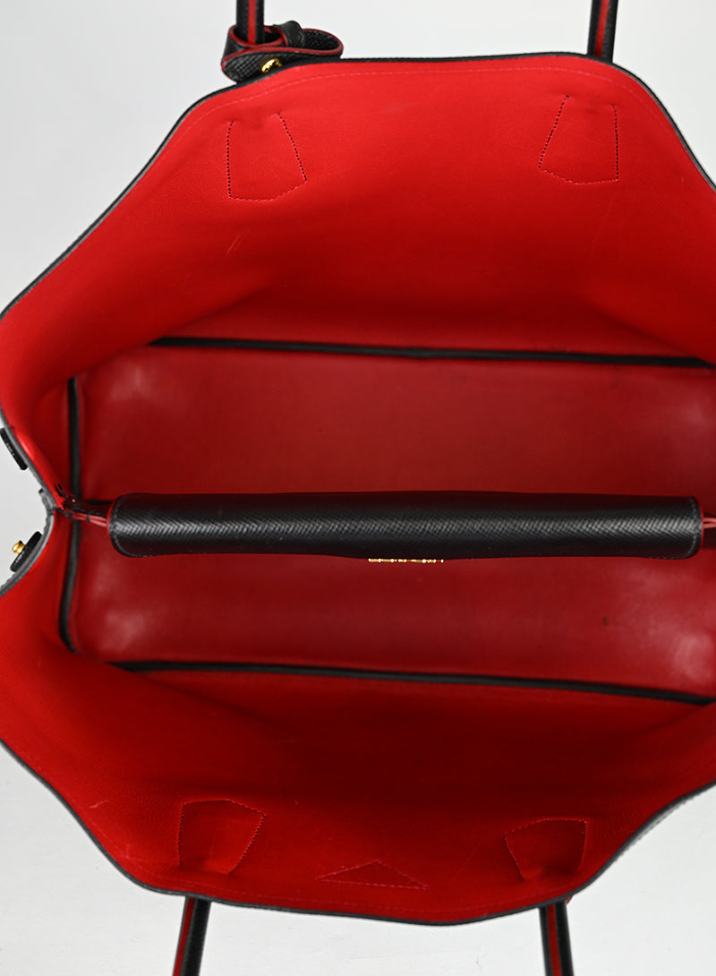 Prada Shopper in pelle Saffiano nera
