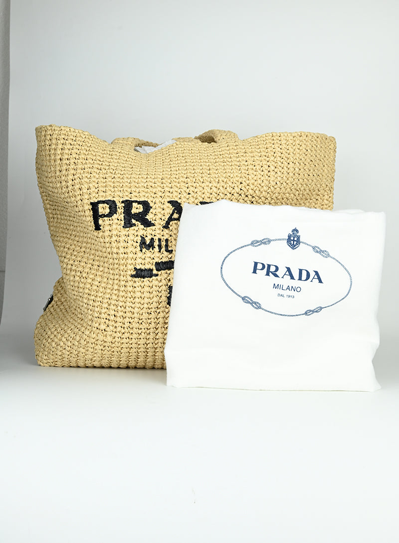 Prada Shopper in rafia crochet