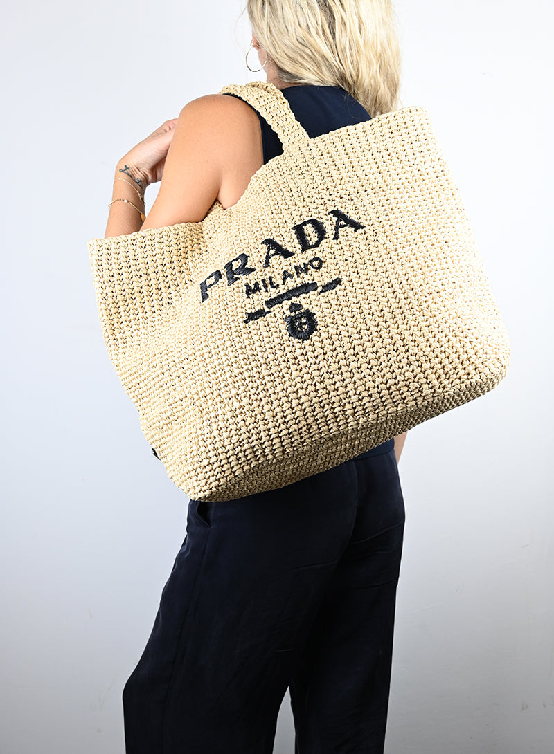 Prada Shopper in rafia crochet