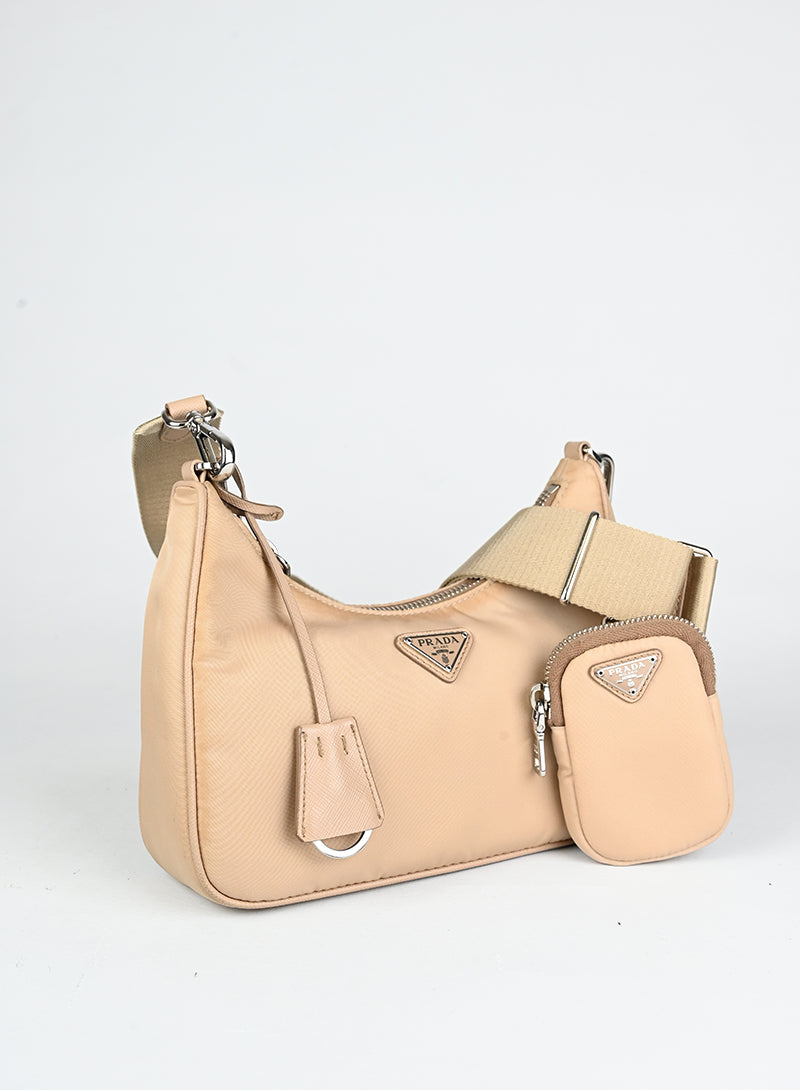 Prada Borsa Re-edition 2005 in nylon beige