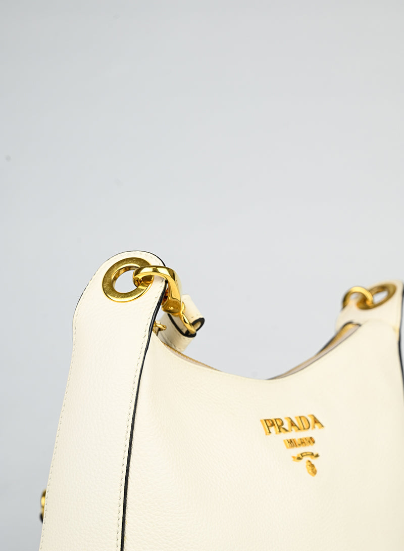 Prada in pelle martellata bianca -  lesleyluxuryvintage