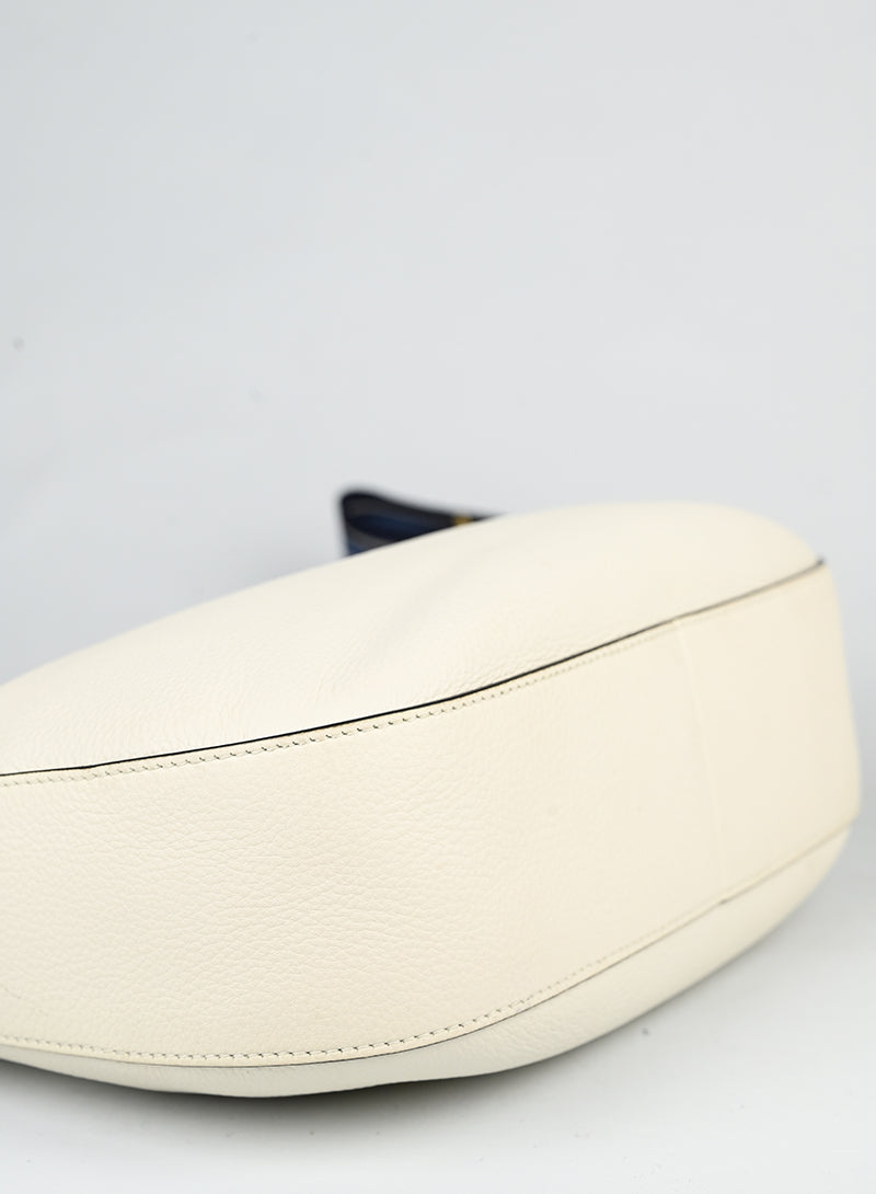 Prada in pelle martellata bianca -  lesleyluxuryvintage