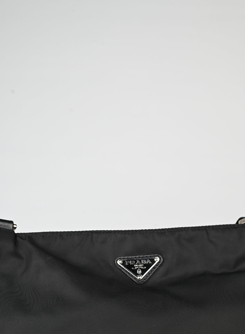 Prada Borsa a tracolla in Re-Nylon nera