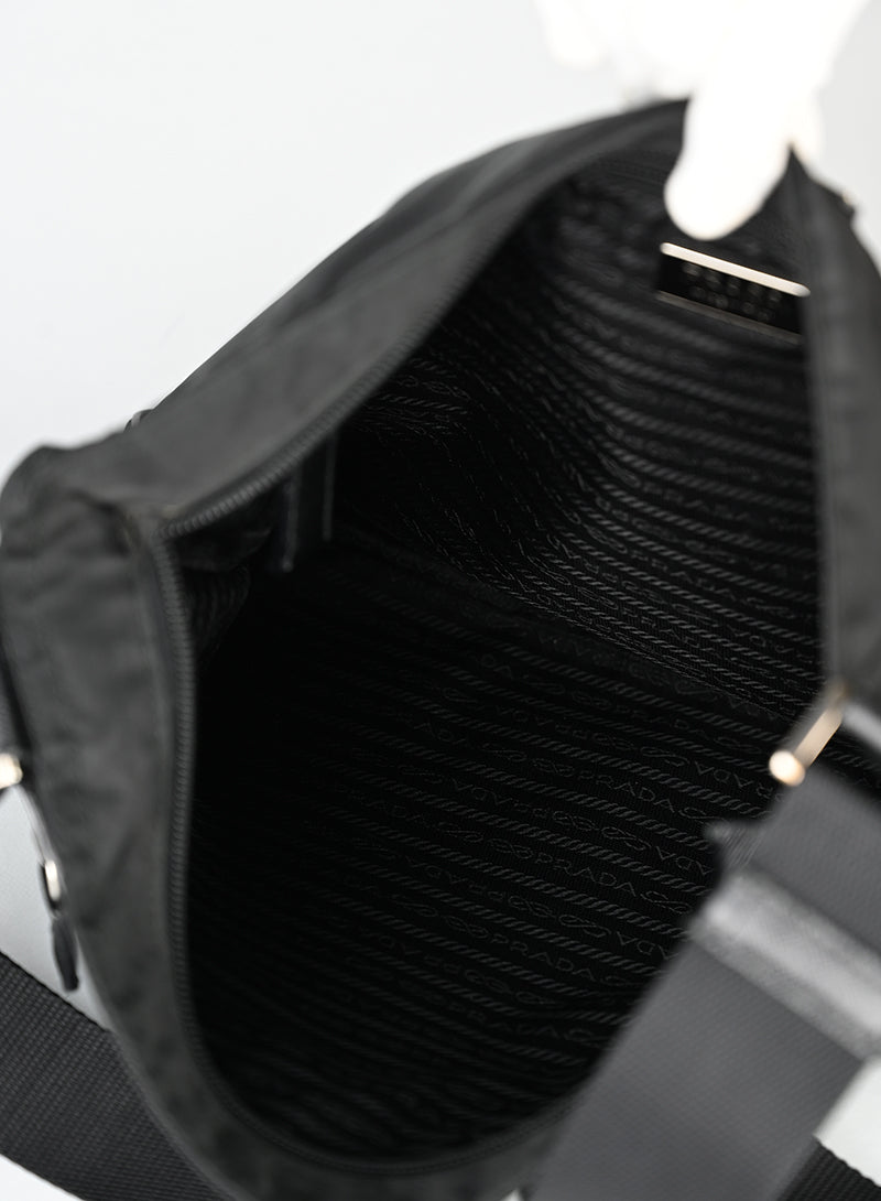 Prada Borsa a tracolla in Re-Nylon nera