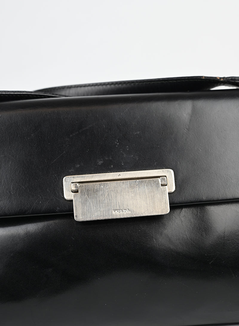 Prada Borsa in pelle spazzolata nera -  lesleyluxuryvintage