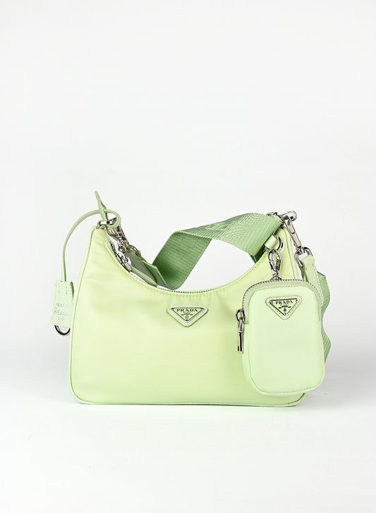 Prada Re-edition 2005 in nylon verde