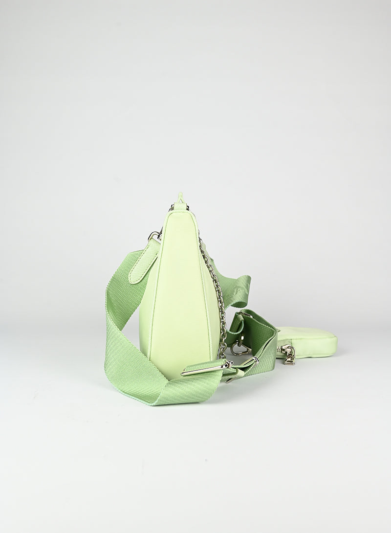 Prada Re-edition 2005 in nylon verde