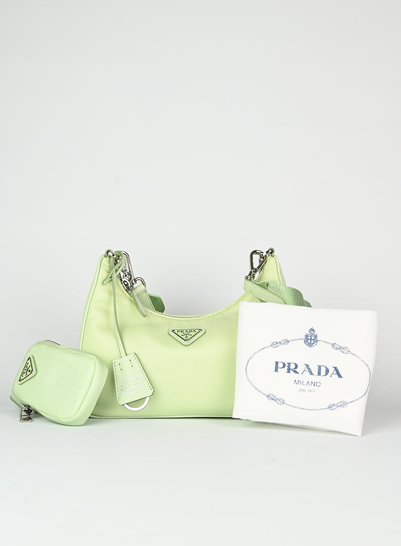 Prada Re-edition 2005 in nylon verde