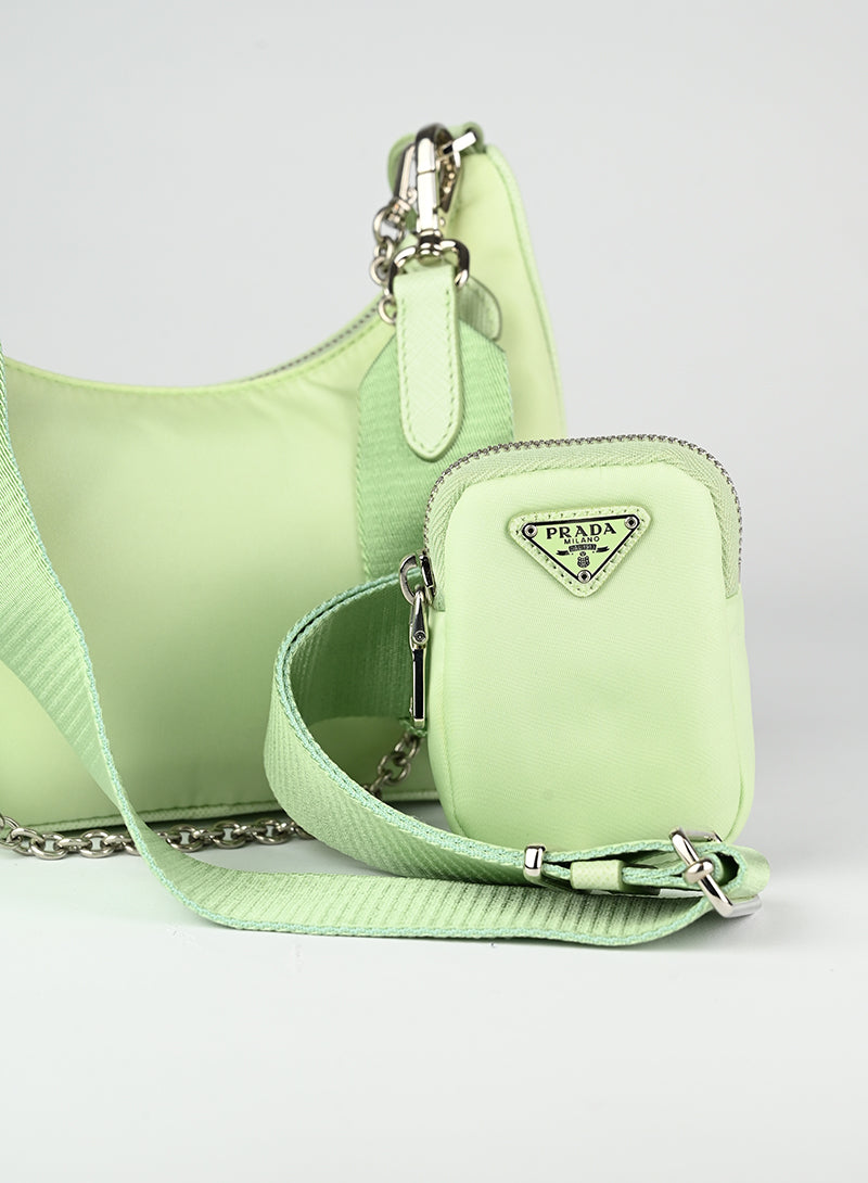 Prada Re-edition 2005 in nylon verde