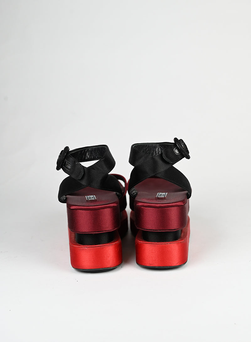 Prada Sandali platform in raso rosso - N. 37 -  lesleyluxuryvintage