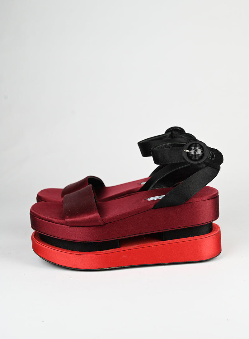 Prada Sandali platform in raso rosso - N. 37 -  lesleyluxuryvintage