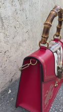Load and play video in Gallery viewer, Gucci S/S 2017 borsa bamboo

