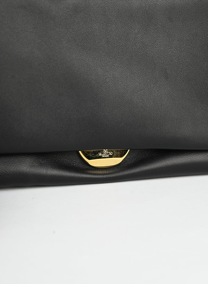 Valentino Borsa in pelle nera con V