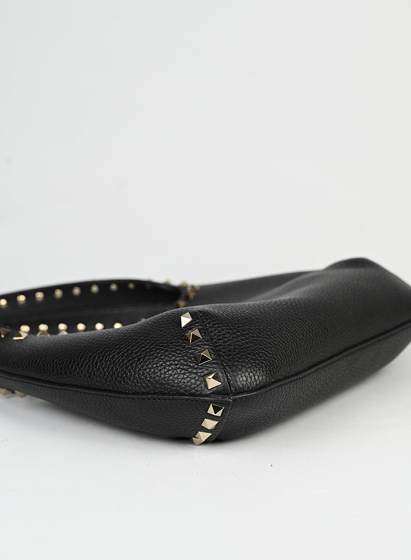 Valentino Borsa hobo Rockstud in pelle nera -  lesleyluxuryvintage