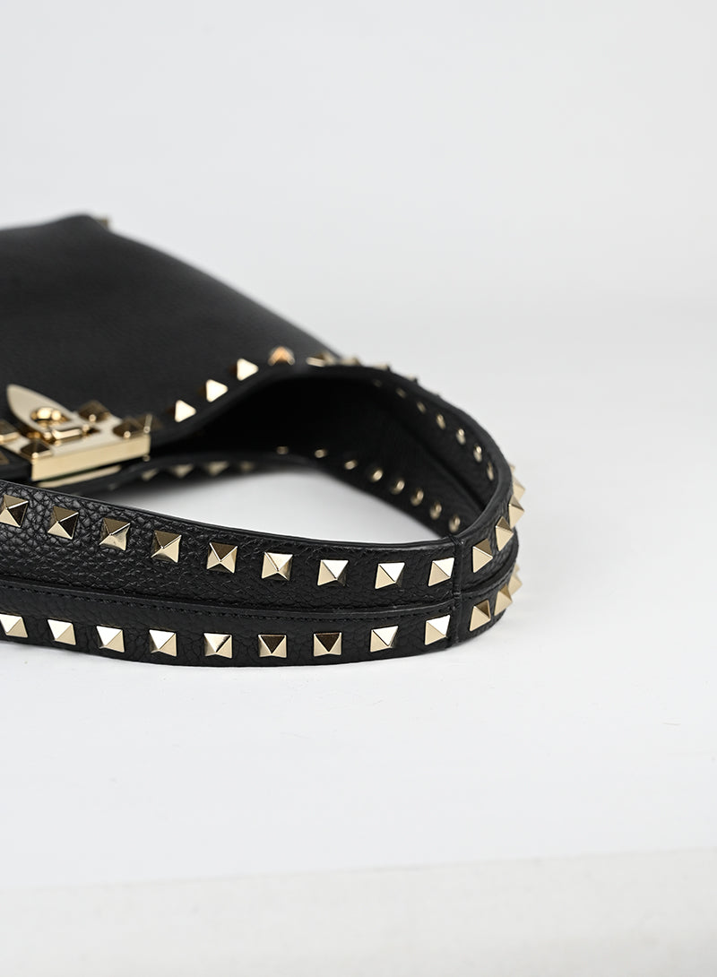 Valentino Borsa hobo Rockstud in pelle nera -  lesleyluxuryvintage