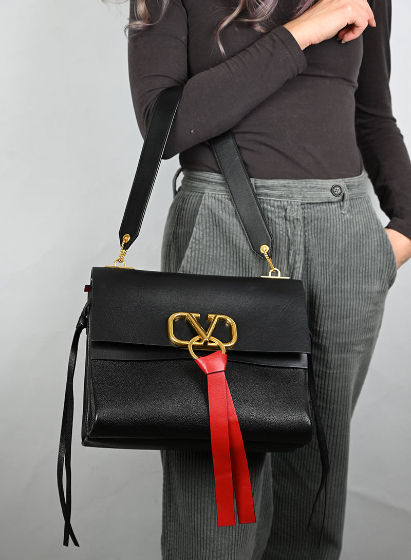 Valentino Borsa V Ring in pelle nera