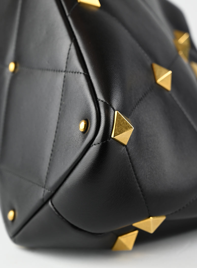 Valentino Borsa Roman Stud in pelle nera