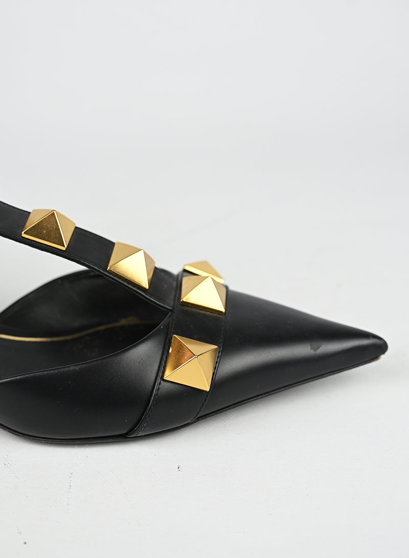 Valentino Sandali Roman Studs in pelle nera - N. 40