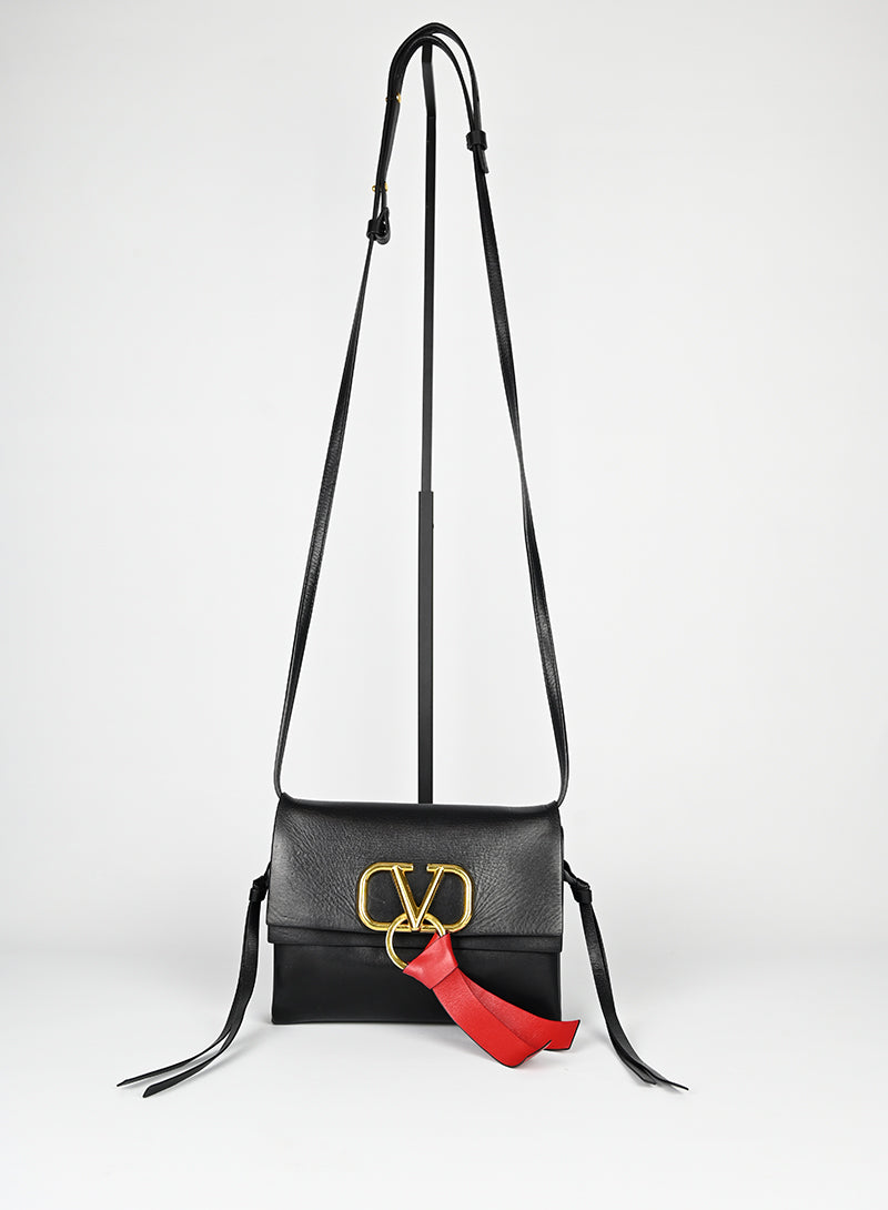 Valentino Borsa a tracolla nera con V