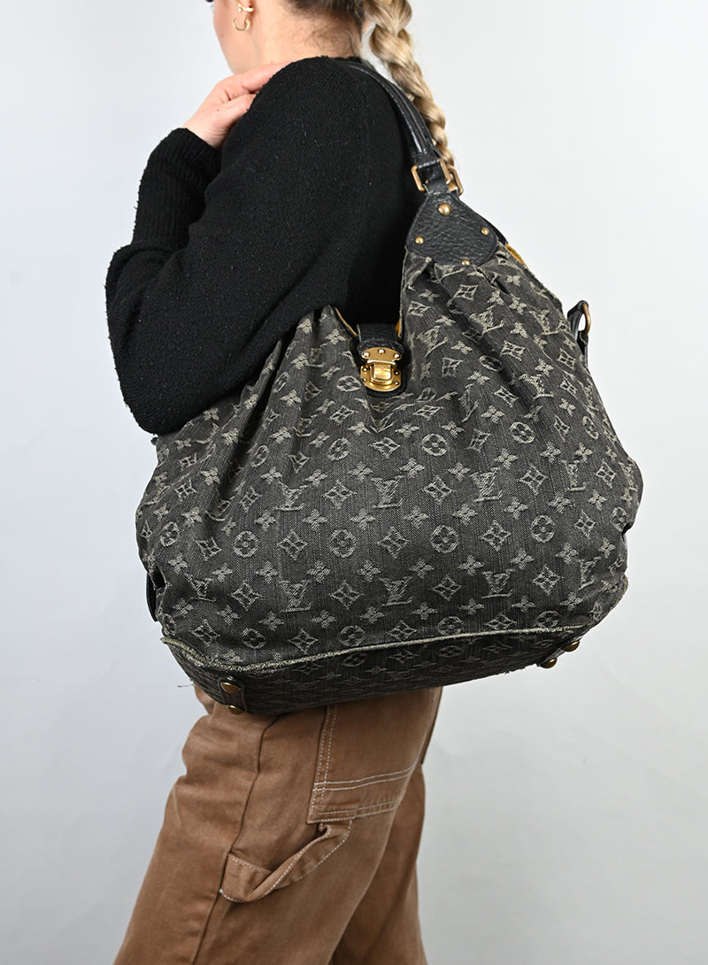 Louis Vuitton Borsa Mahina in denim grigio