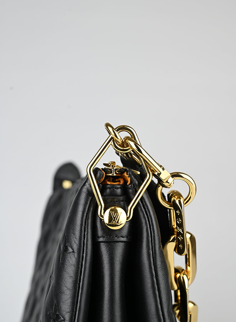 Louis Vuitton Borsa Coussin MM in pelle nera