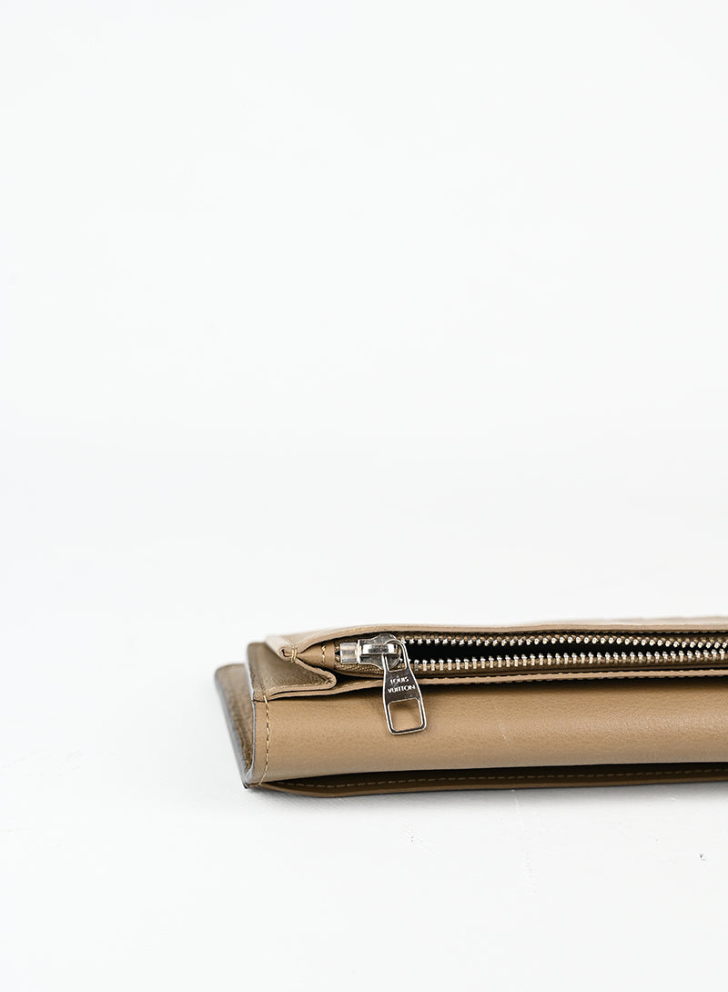 Louis Vuitton Portafogli Brazza in pelle beige