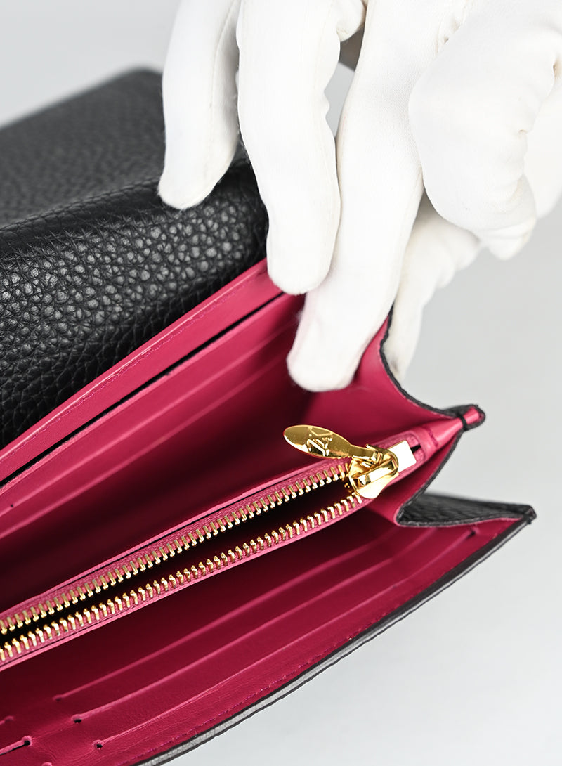 Louis Vuitton Portafogli Capucine in pelle nera